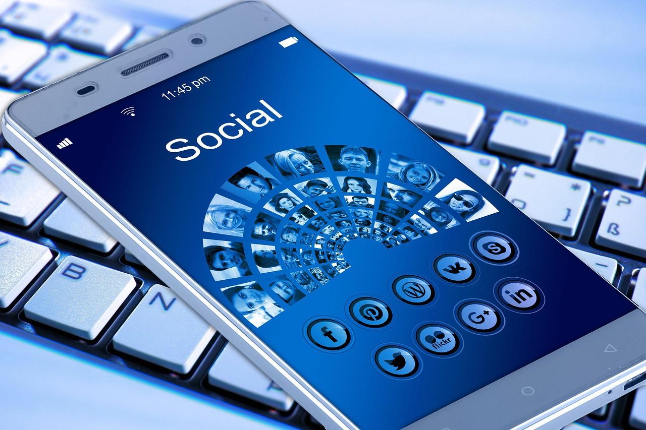 How Can Social Media Marketing Experts Help You Promote Your Business?